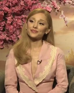 7 Rings - Ariana Grande